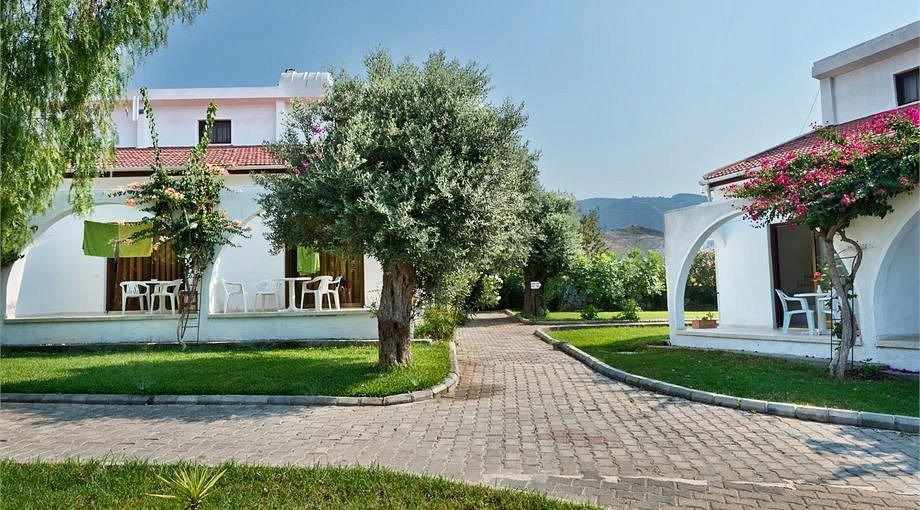 Bare Hill Holiday Village Elea Dış mekan fotoğraf