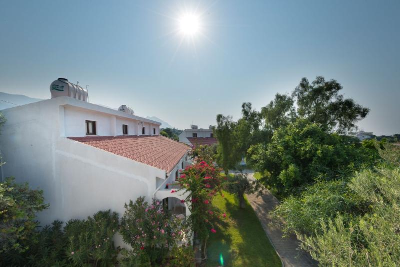 Bare Hill Holiday Village Elea Dış mekan fotoğraf