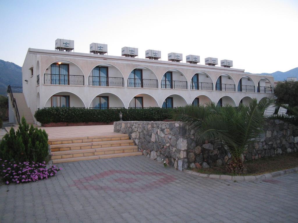 Bare Hill Holiday Village Elea Dış mekan fotoğraf