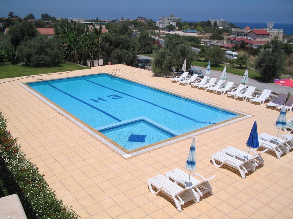 Bare Hill Holiday Village Elea Dış mekan fotoğraf