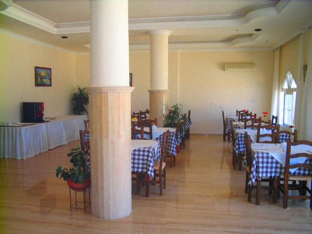 Bare Hill Holiday Village Elea Restoran fotoğraf